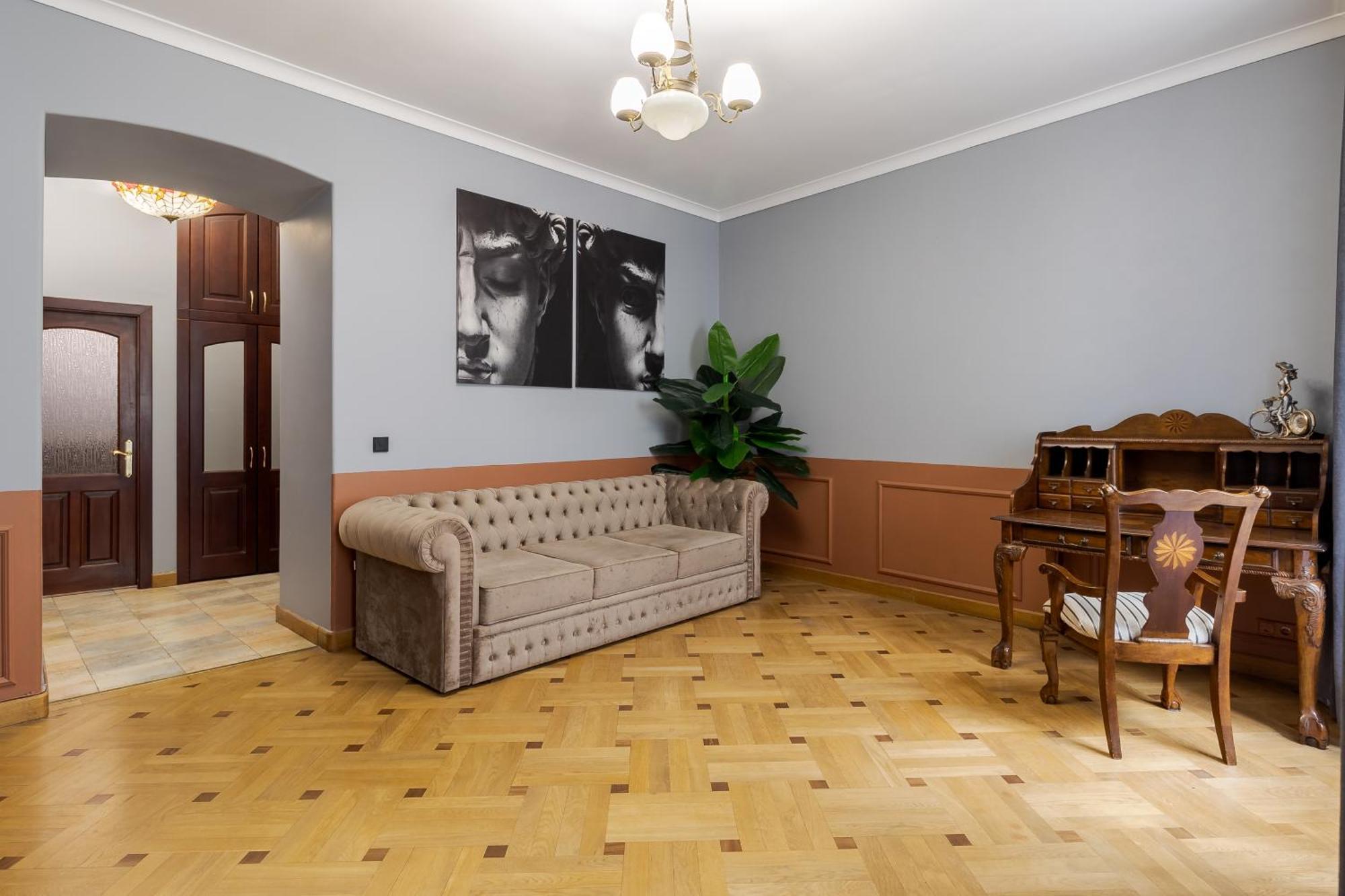 Appartamento Tut Staroevreyska With Terrace Leopoli Esterno foto